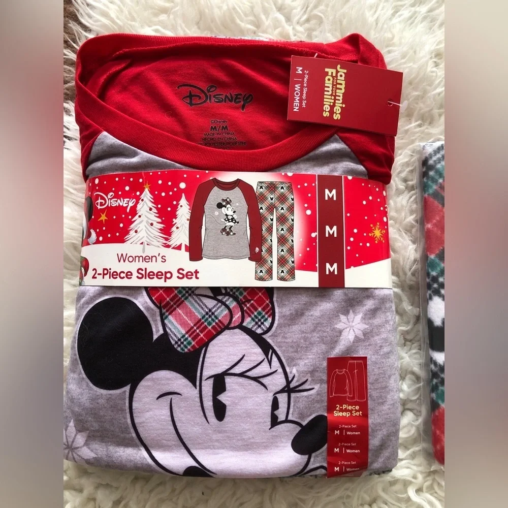 New Disney Holiday Minnie Woman & Dog XL 2-Piece Fleece PJs Sleep Sets - Picture 6 of 9
